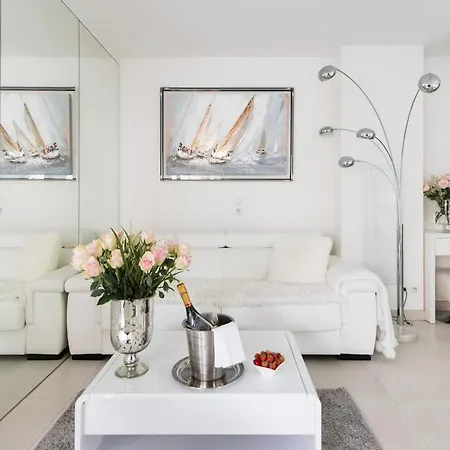 Luxueux Proche De La Croisette Avec Grande Terrasse Amenagee * קאן